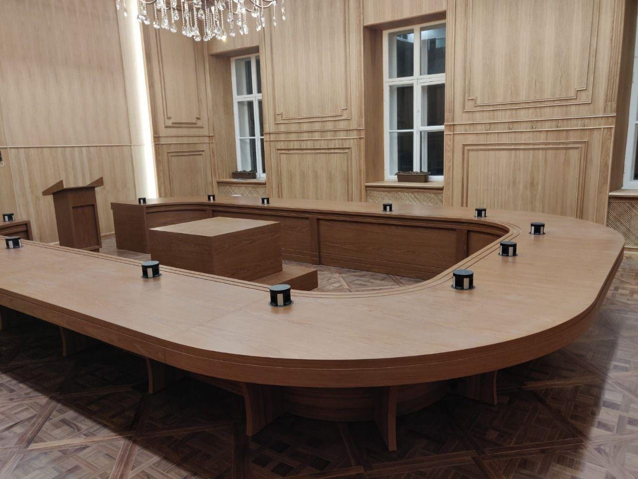 Переговорный стол для Института геодезии