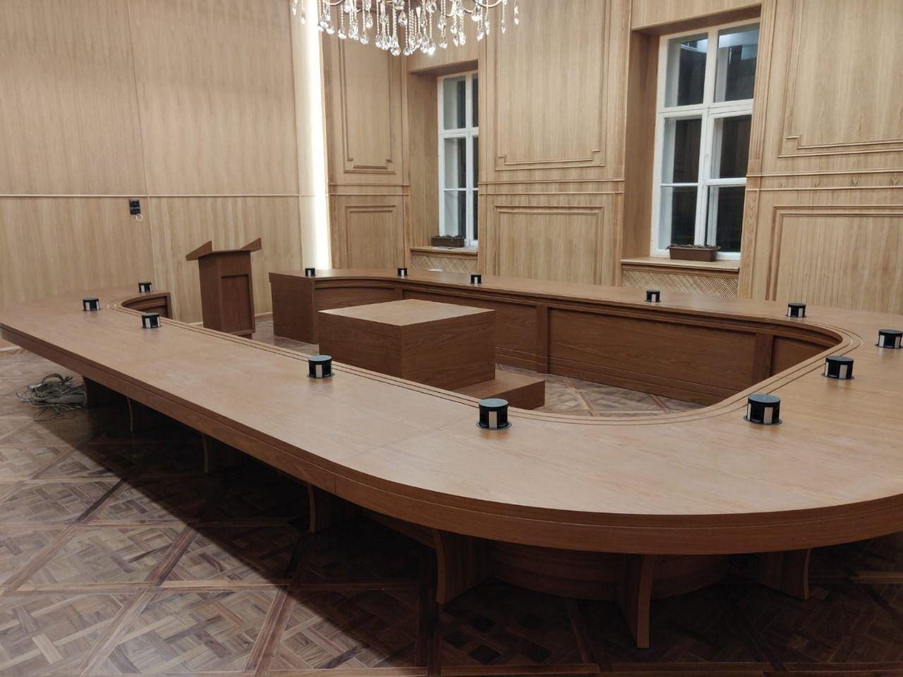 Переговорный стол для Института геодезии